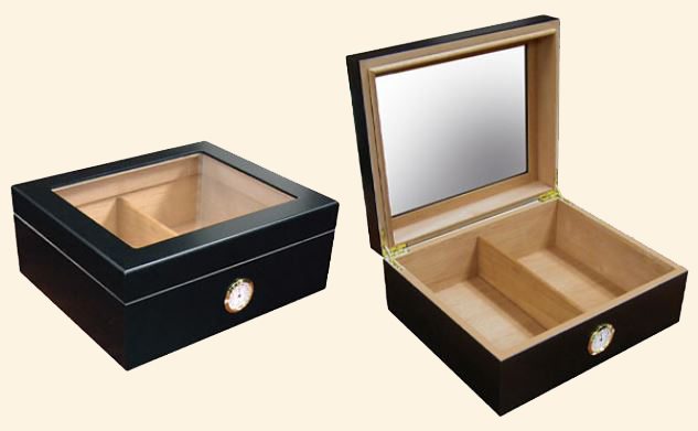 The Chalet Glasstop Humidor...25-40 -